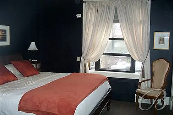 Rented by Bellmarc Realty | media 15