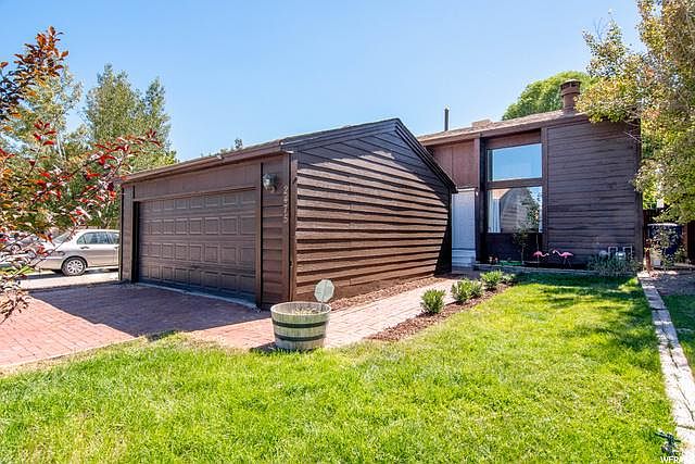 1st image of 2475 W Hardrock Cir