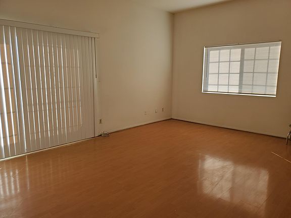4th image of 617 Hazel Ave