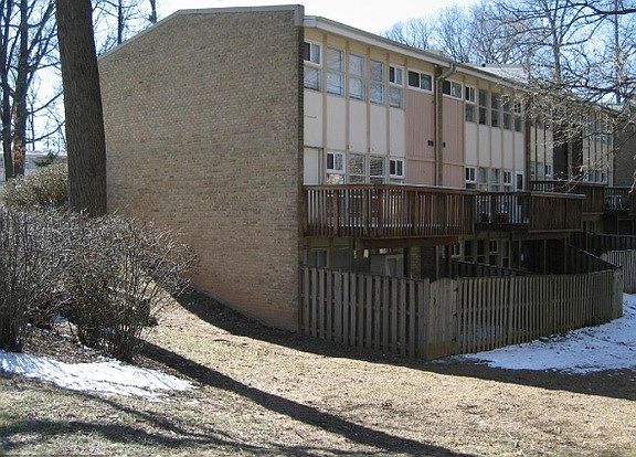 2nd image of 4430 Forest Glen Ct