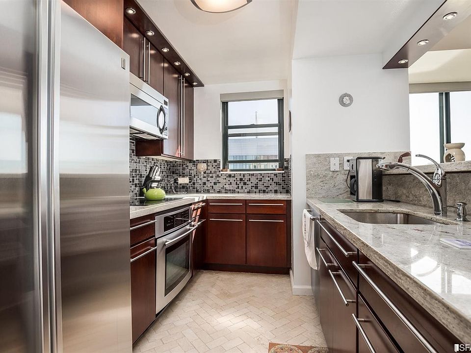 1st image of 1 Daniel Burnham Ct APT 1404