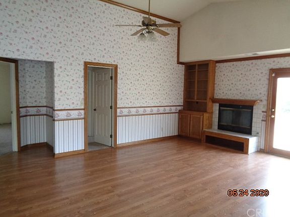 5th image of 12805 Golf Course Dr