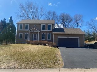 668 Brentwood Ln #1, Saint Paul, MN 55123