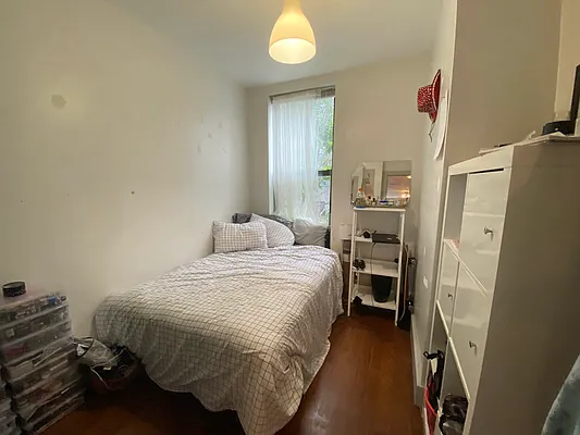 Rented by Premier Metro Realty Corp | media 24