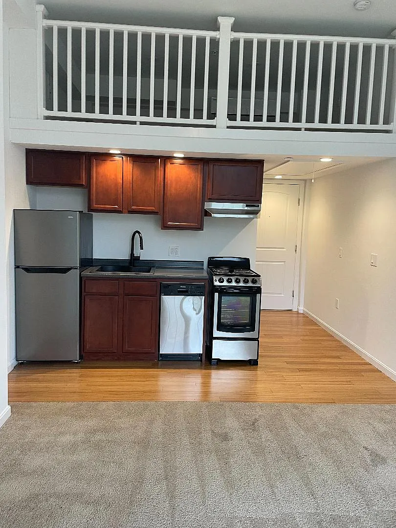 Studio, $1,695 — Photo 1