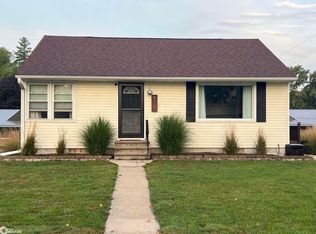 410 Sunset Dr, Brooklyn, IA 52211