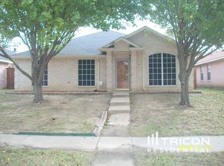 746 Catalina Dr, Lancaster, TX 75146