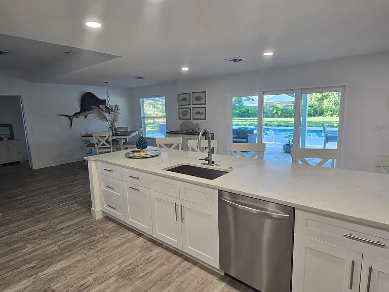 1707 Belvidere Rd — Photo 2