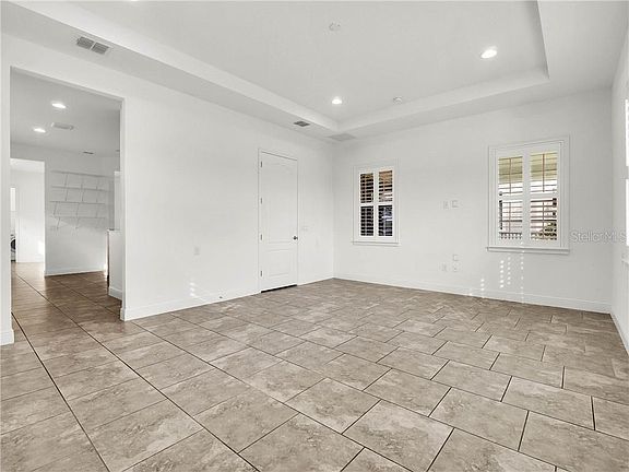 5th image of 13237 Woodford St