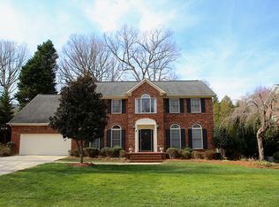 3307 Wynnewood Dr, Greensboro, NC 27408