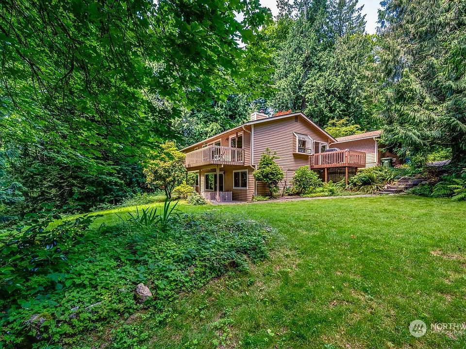 1st image of 24807 SE Mirrormont Place