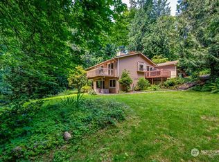 24807 SE Mirrormont Pl, Issaquah, WA