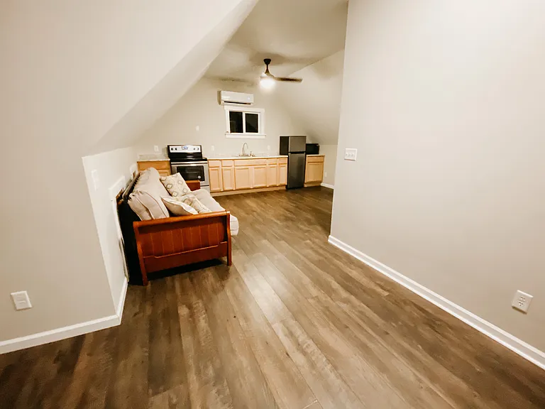 805 Mountain Creek Rd — Photo 12