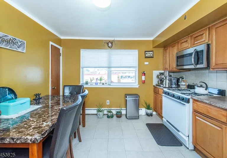20 Halsey Ave #18 — Photo 5