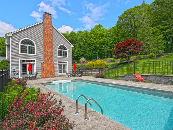 250 Wooding Hill Road, Bethany, CT 06524