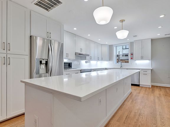 4th image of 29 Bates St NW