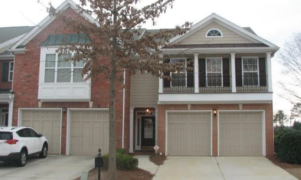 2658 Gadsen Walk