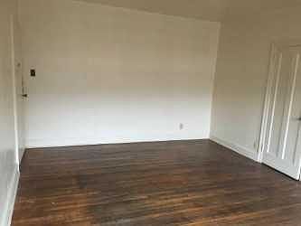 3rd image of 2622 Victory Pkwy APT 9