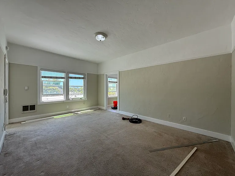 2451 Le Conte — Photo 28
