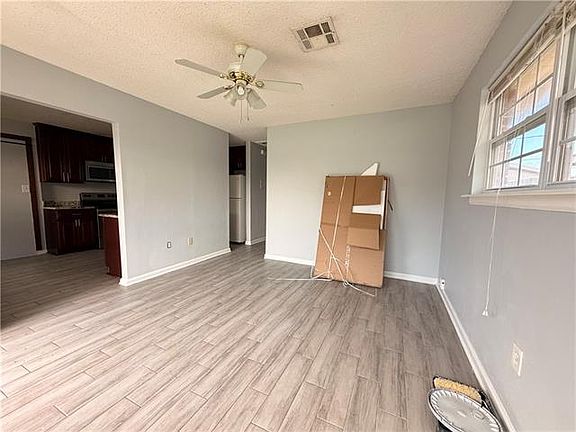 5th image of 1645 Dogwood Dr
