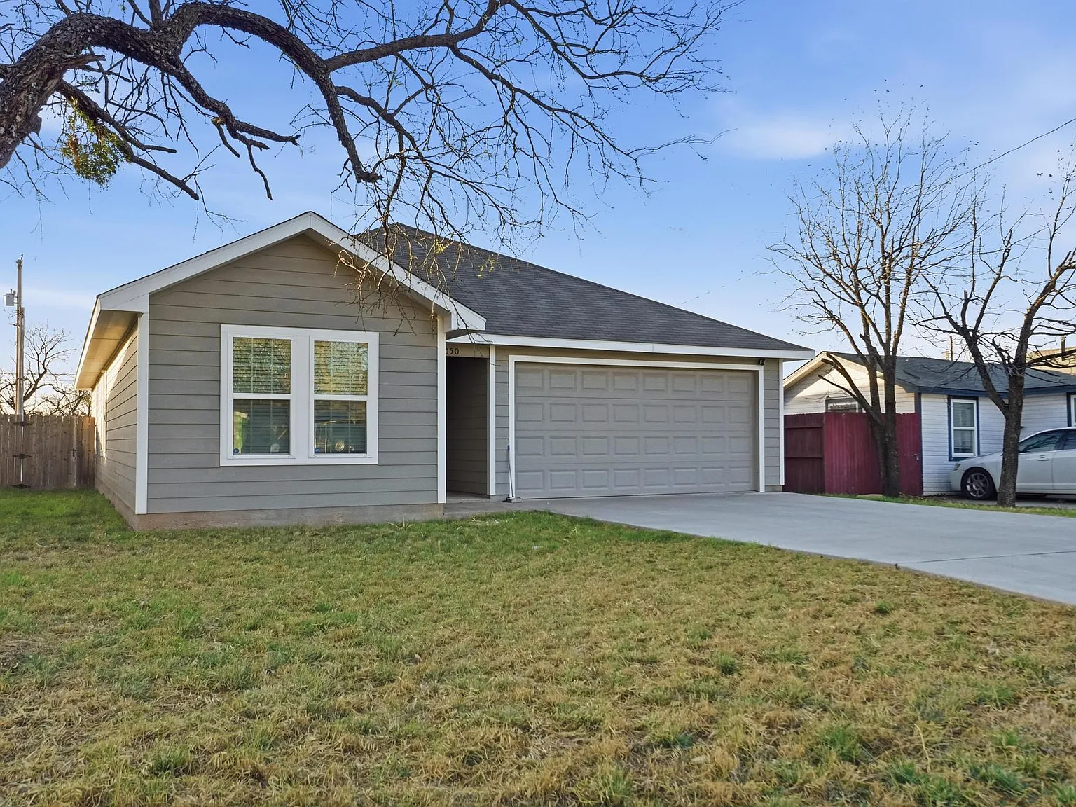 3 bed, 1295 sqft, $2,350 — Photo 3