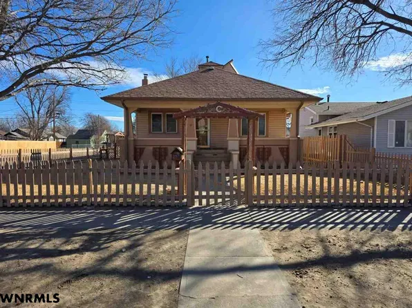 2027 Avenue F, Scottsbluff, NE 69361