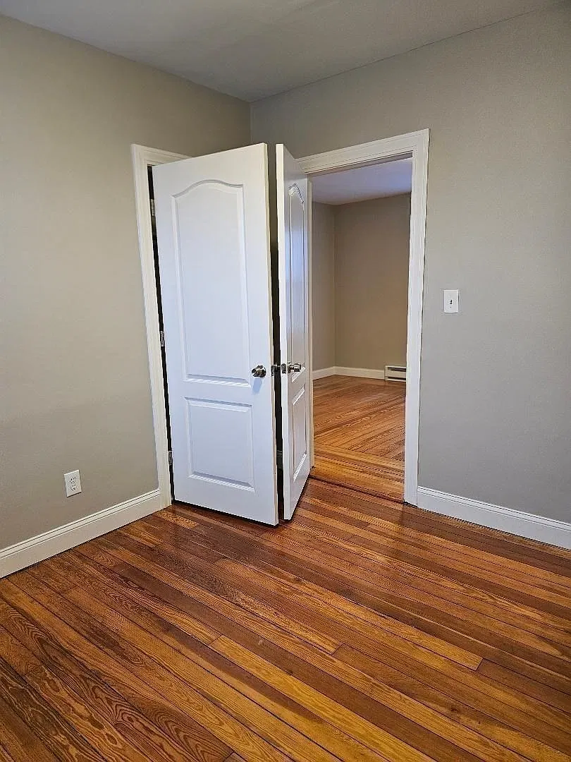 2 bed, 1000 sqft, $1,400 — Photo 4
