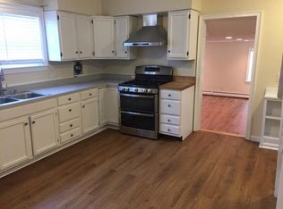 52 Park St APT 3, Exeter, NH 03833
