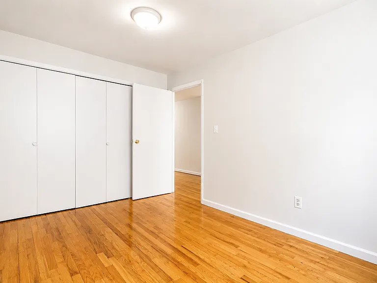 47 Cooper St #4B — Photo 6