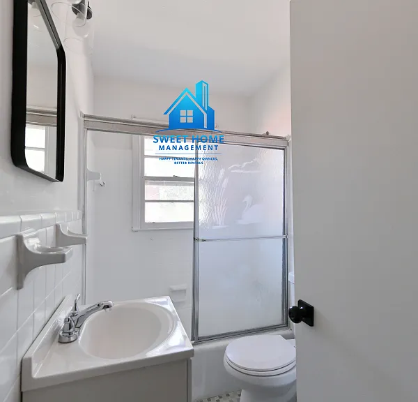 2908 Urban Ave — Photo 7
