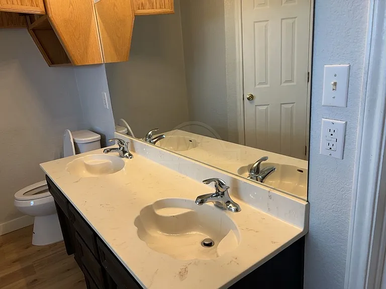 4406 Barrington Trl — Photo 15