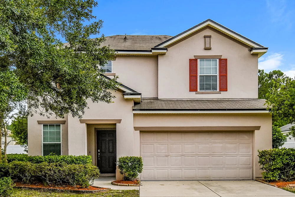 3 bed, 2.5 bath, 2292 sqft, $2,340 — Photo 1