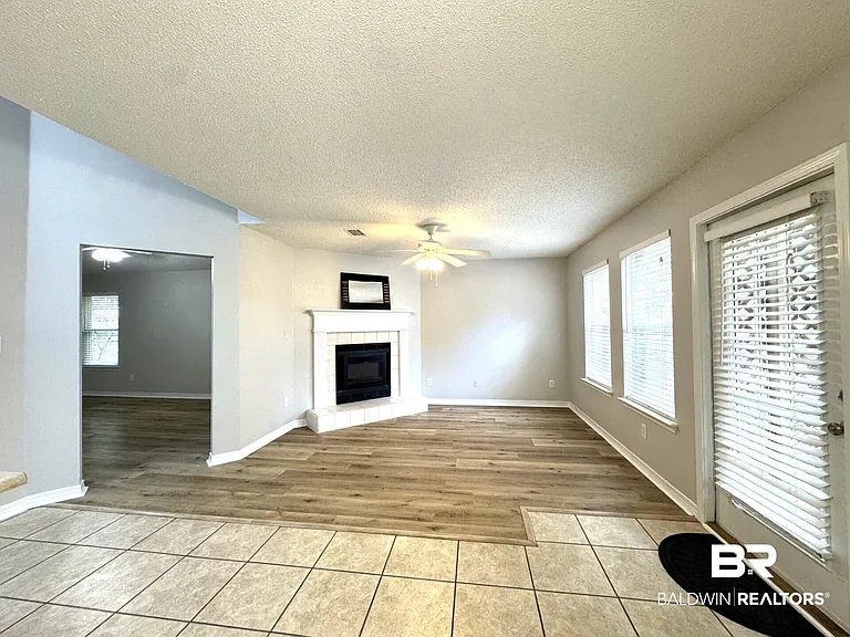 9964 Hollowbrook Ave — Photo 18