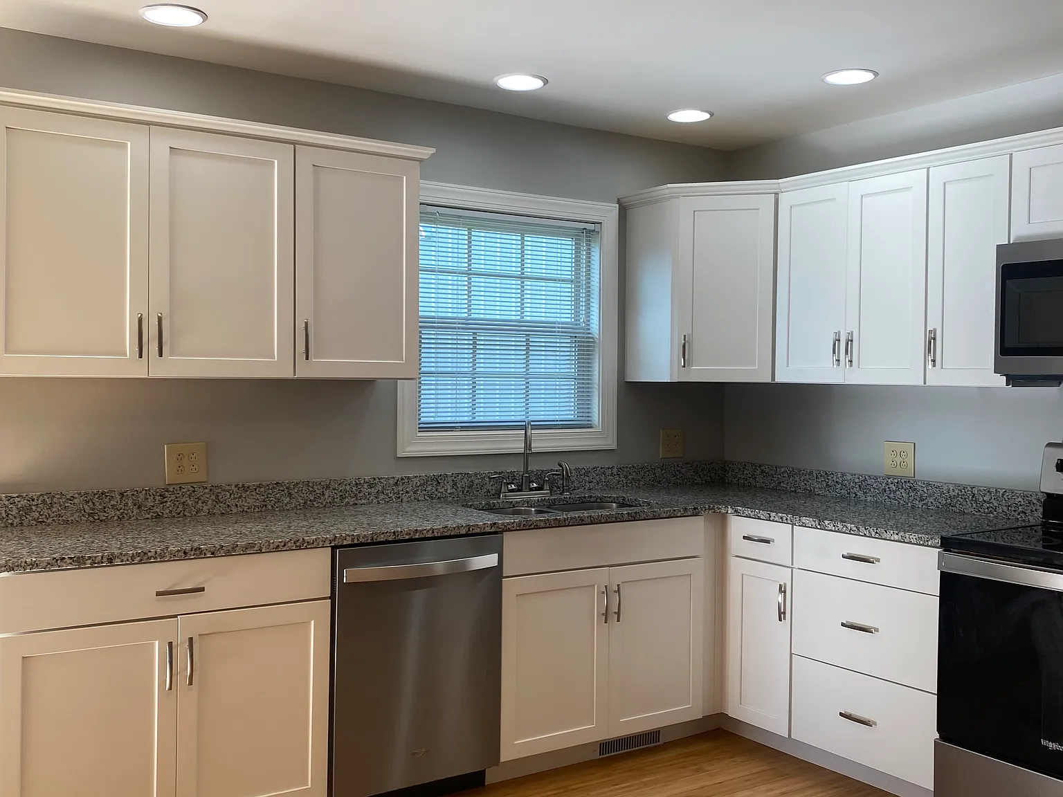 505 Chandler St — Photo 2