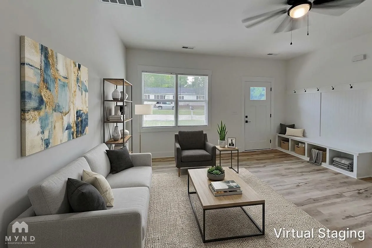 3 bed, 2.0 bath, 1218 sqft, $1,840 — Photo 2