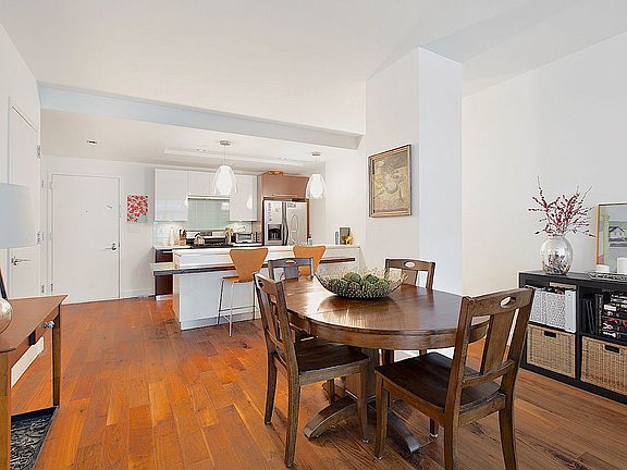 5th image of 2-17 51st Ave #219
