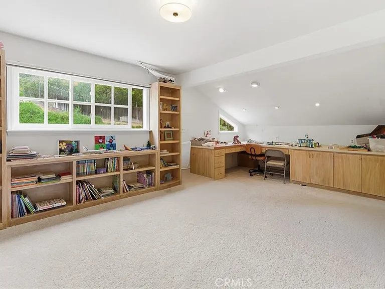 19511 Rosita St — Photo 38