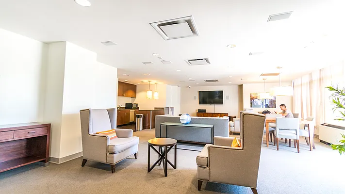 Sold by Silverstone Group USA Corp. | media 61