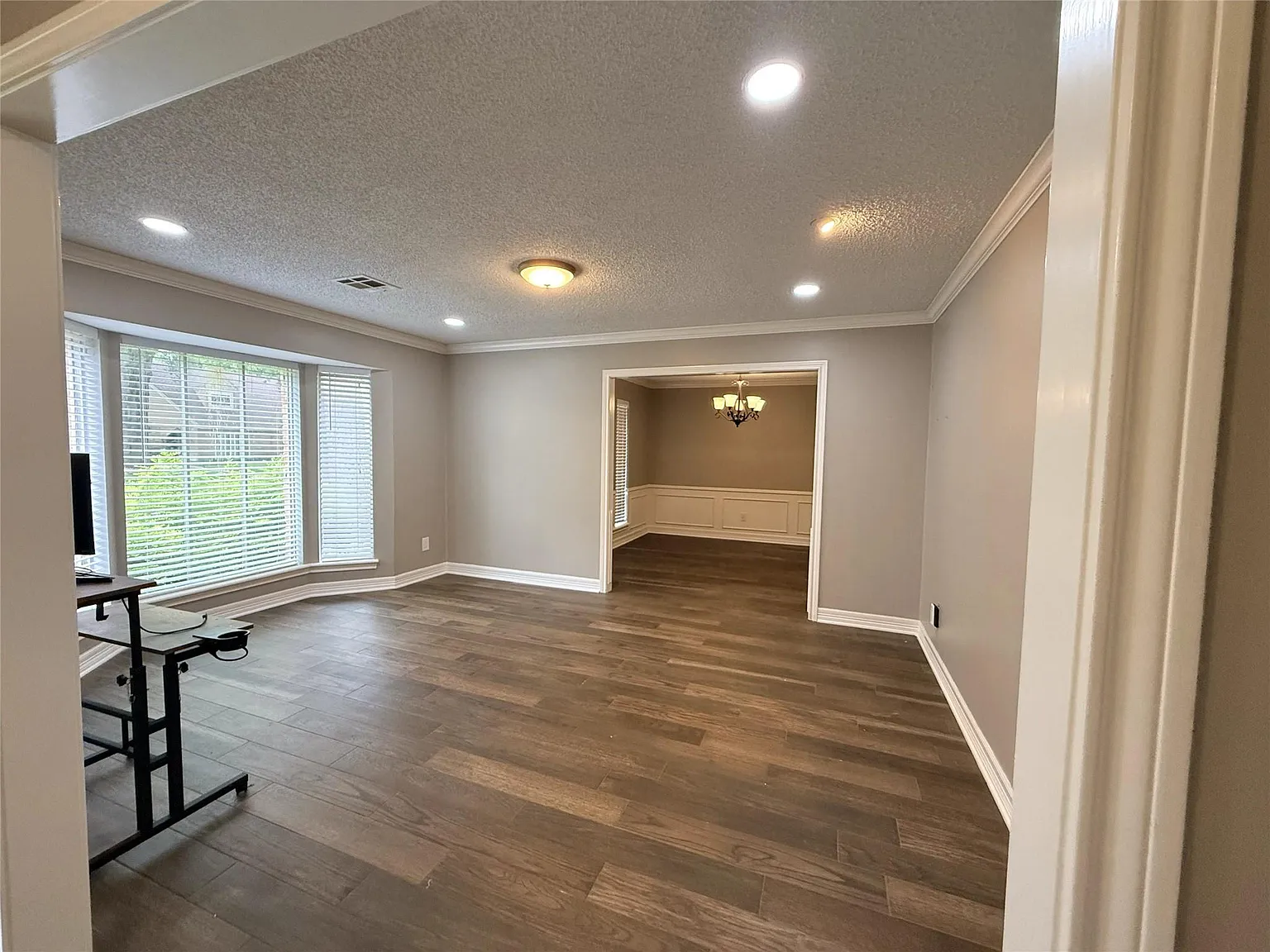 4 bed, 2.0 bath, 2348 sqft, $2,800 — Photo 4