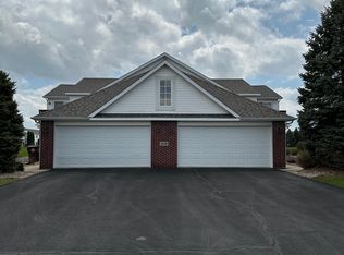 432 Pine White Rd, Roscoe, IL 61073