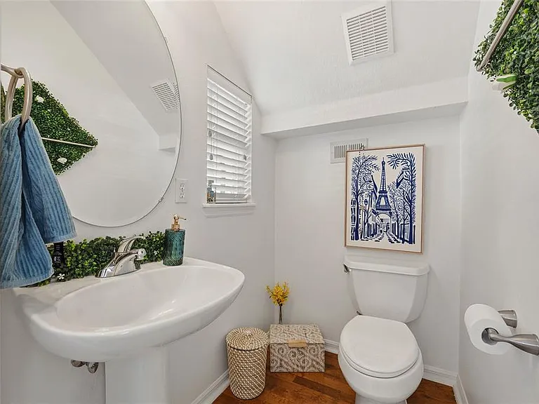 181 Longview Ave — Photo 23