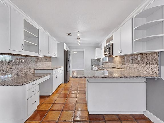 4th image of 14001 SW 108th St