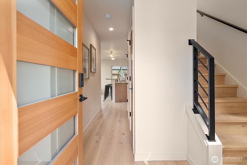 3rd image of 3706 NE 137th Street