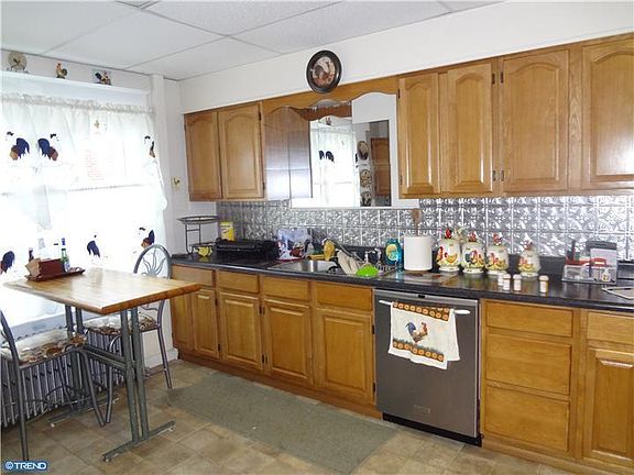 4th image of 2436 Cleveland Ave