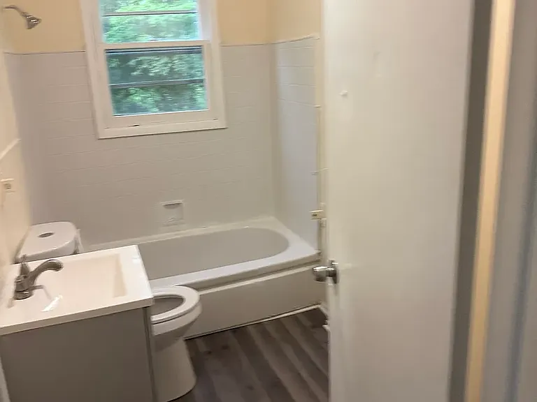2927 Fairview St — Photo 5