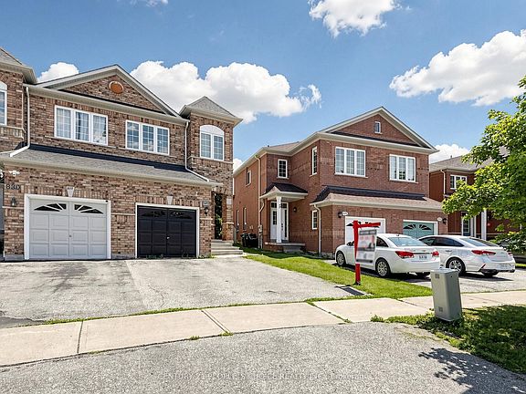 2nd image of 828 Khan Cres