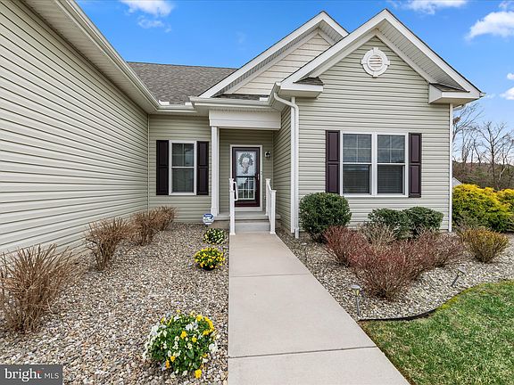 2nd image of 20792 Brookfield Ln
