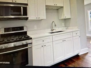 10 Oak St, Lake Zurich, IL 60047