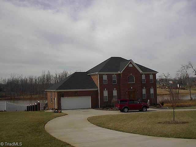 1st image of 3653 Saddlebrook Dr