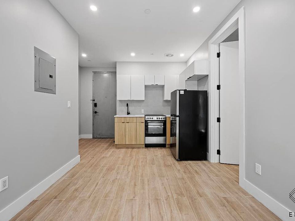 1st image of 809 Midwood St #2E